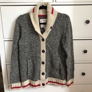 Roots 🌲🇨🇦 Sold Out!! Cabin Cardigan